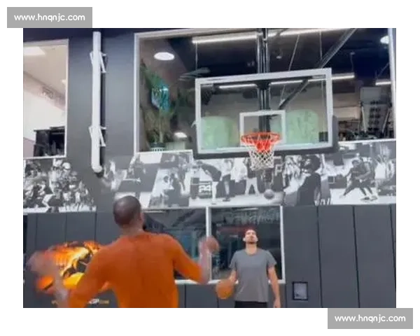 杜兰特巴黎街头即兴练球：铁塔下的篮球诗人